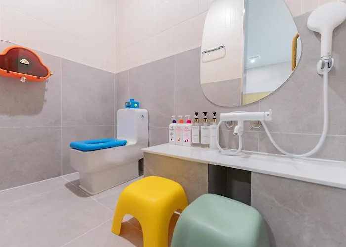 Hotel Denbasta Kids *