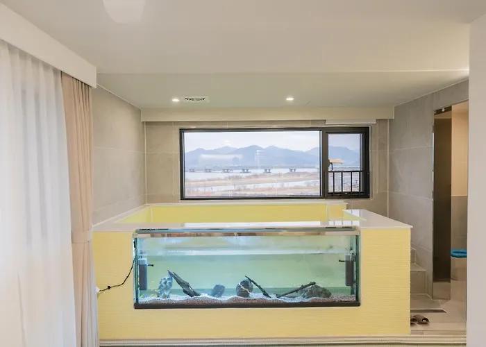 Denbasta Kids Hotel *